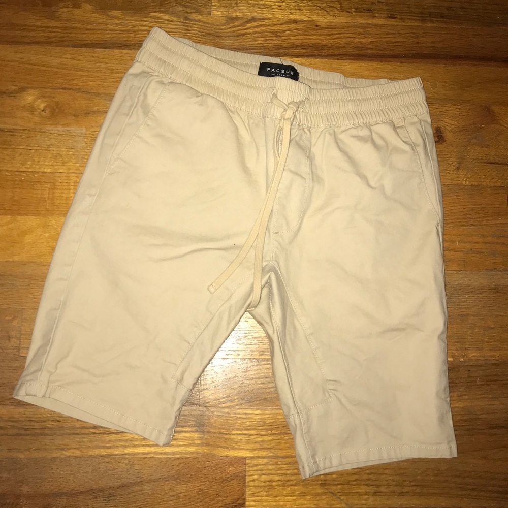 Pacsun Los Angeles khaki shorts